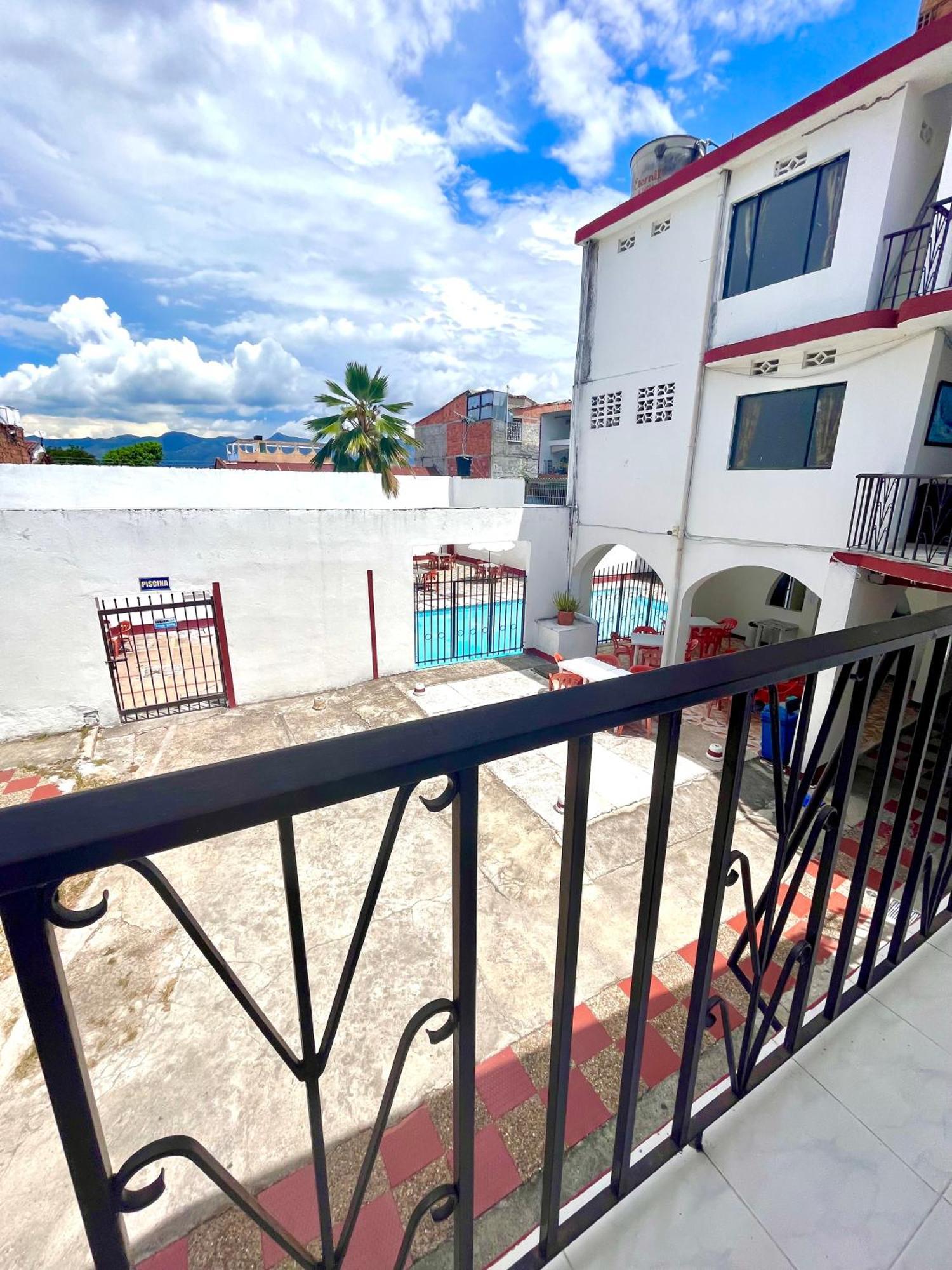 Hotel Los Balcones Токайма Экстерьер фото