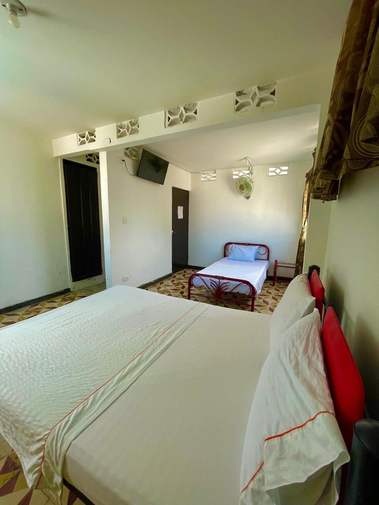 Hotel Los Balcones Токайма Экстерьер фото